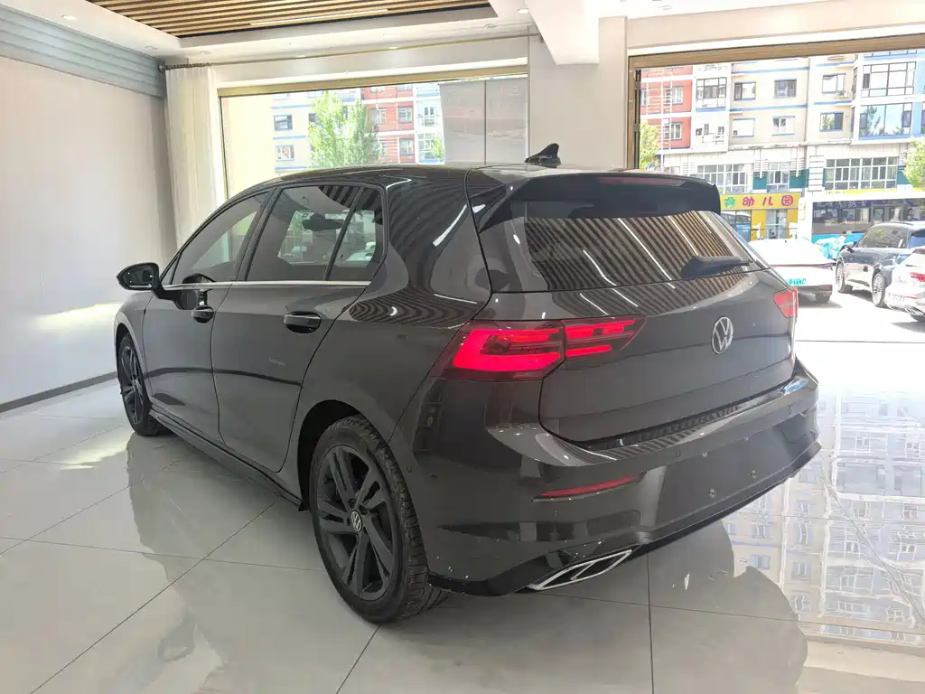 Volkswagen Golf 2023