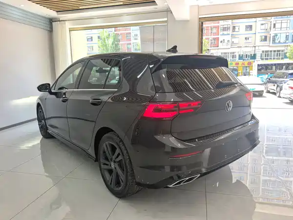 Volkswagen Golf 2023