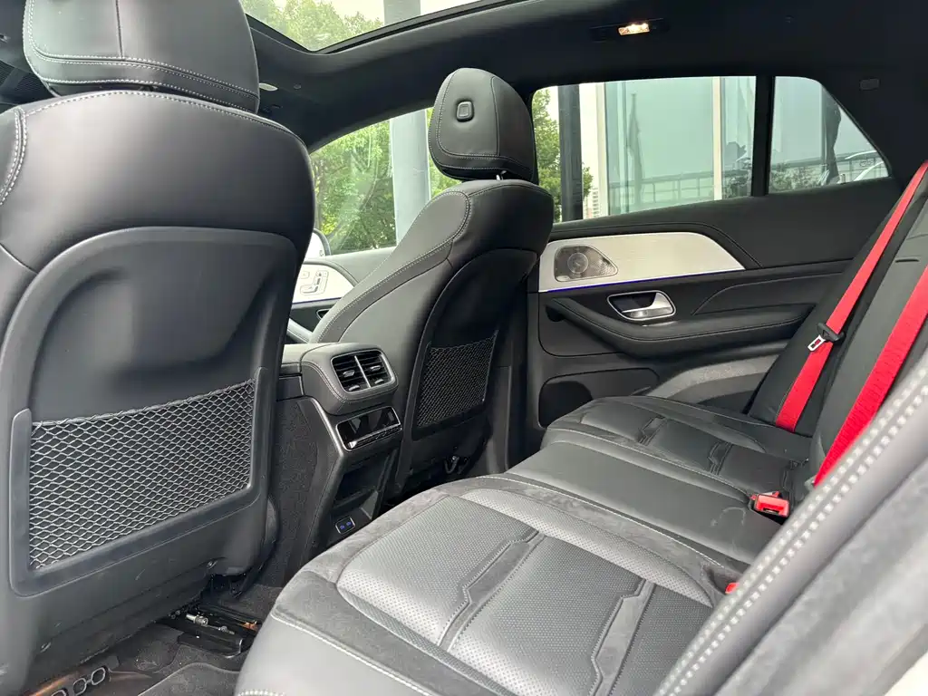 Mercedes-Benz GLE Coupe AMG 2025 — фото 7