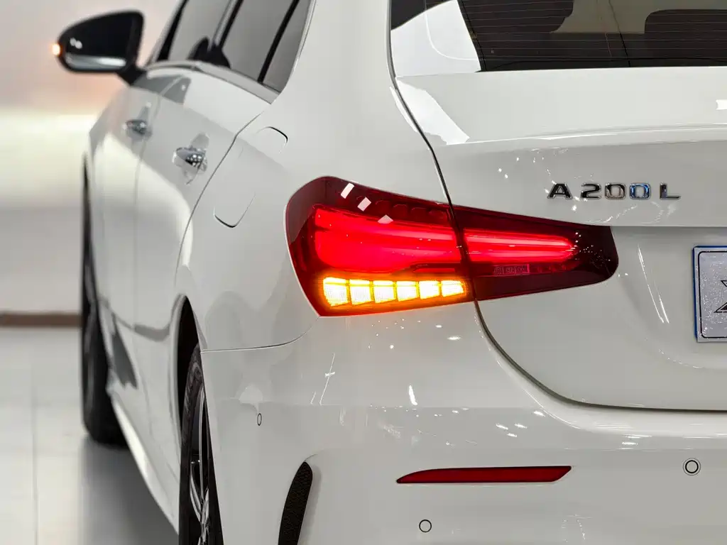Mercedes-Benz A-Class 2024 — фото 5
