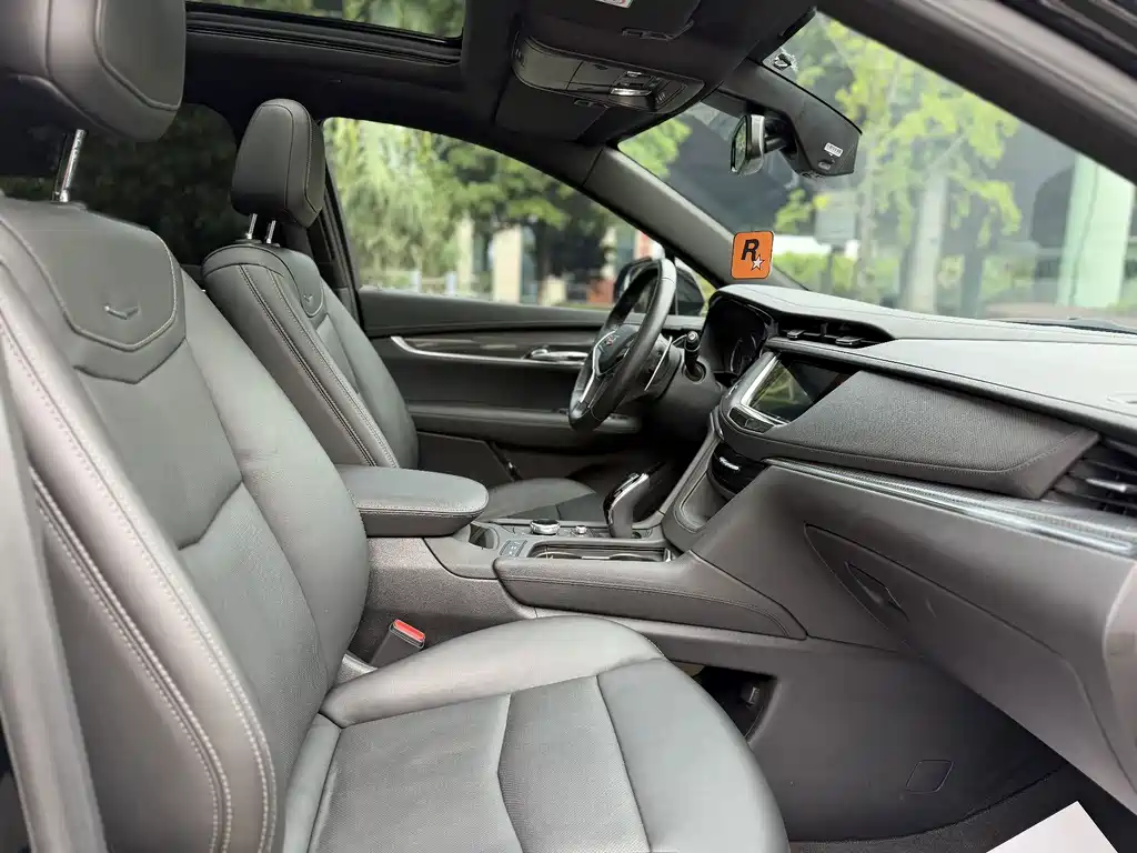 Cadillac XT5 2023 — фото 14