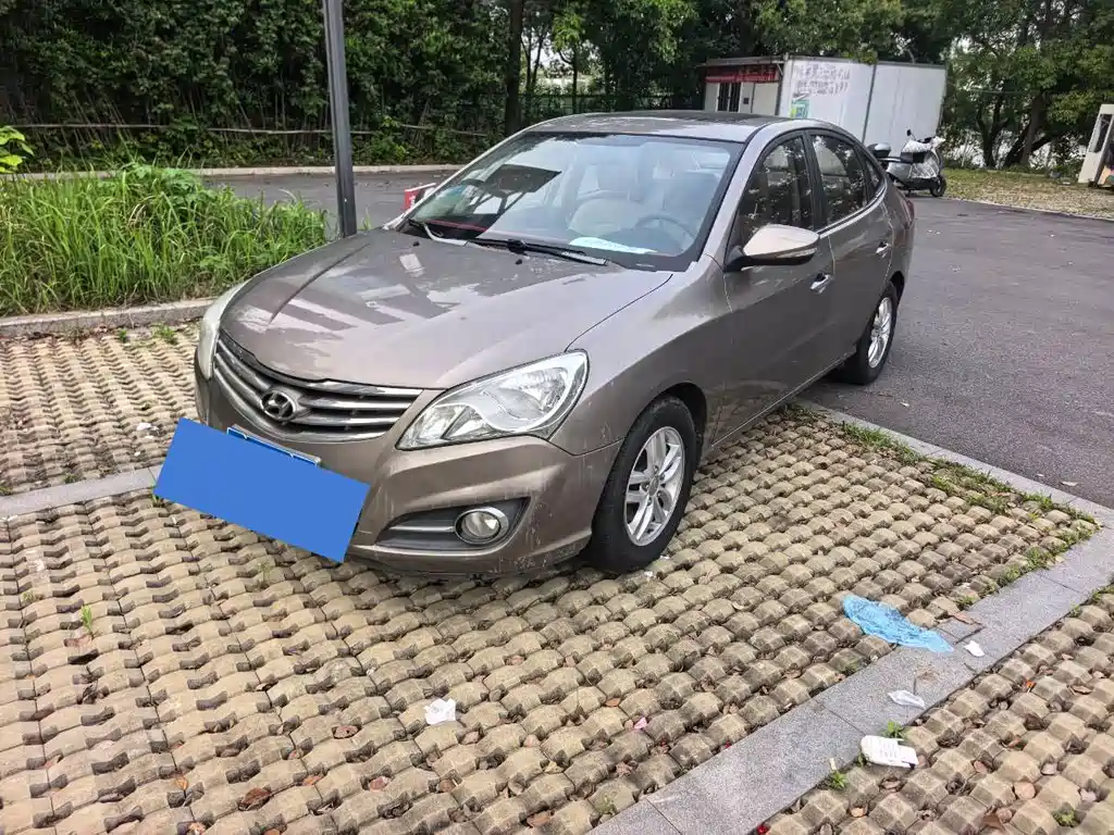 Hyundai Elantra 2013