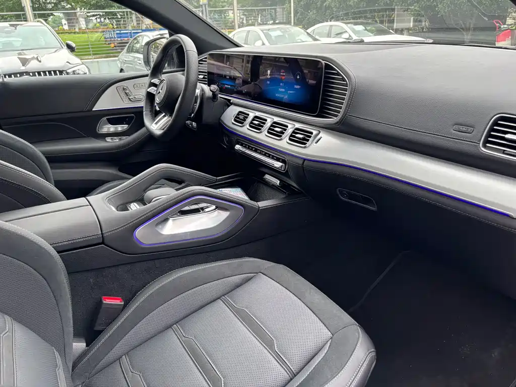 Mercedes-Benz GLE Coupe AMG 2025 — фото 11