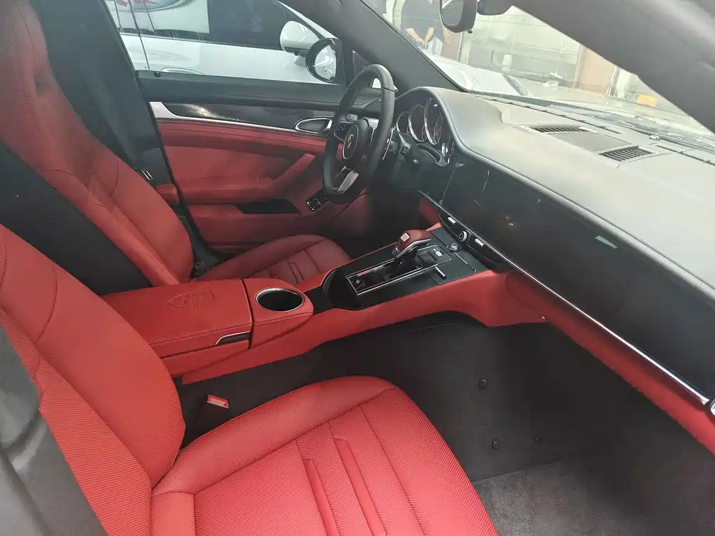 Porsche Panamera 2011 — фото 18