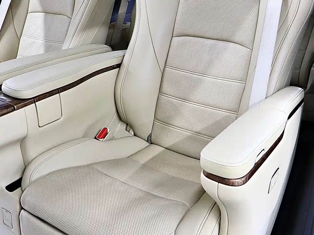 Toyota Alphard 2016 — фото 14