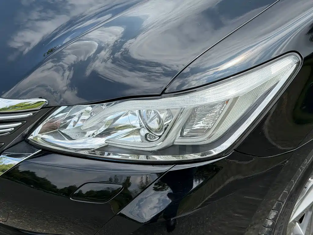 Toyota Crown 2017 — фото 20