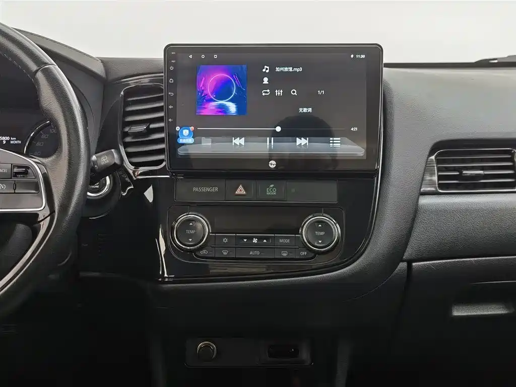 Mitsubishi Outlander 2019 — фото 12