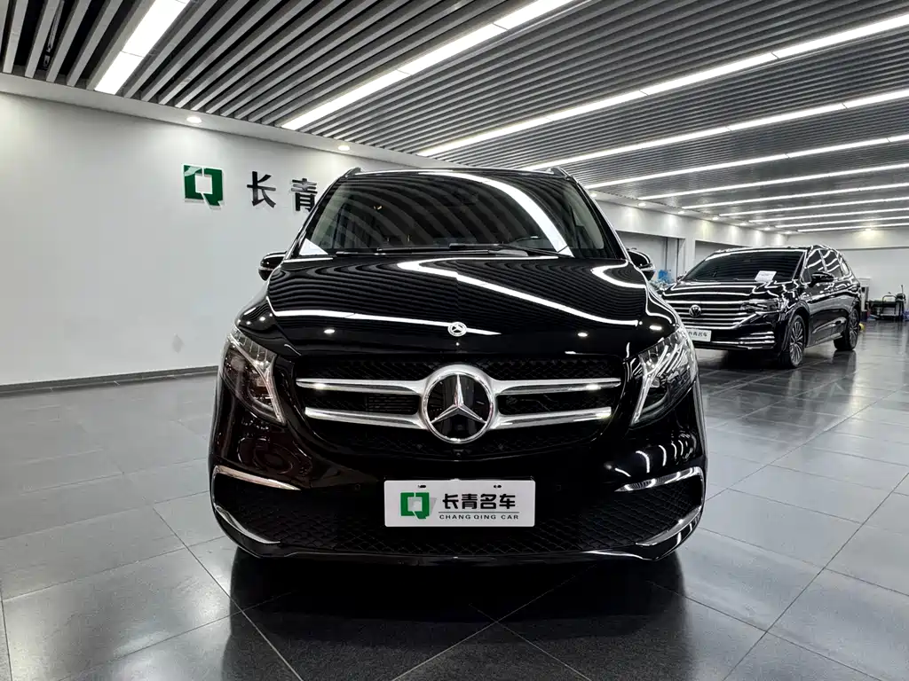 Mercedes-Benz V-Class 2023 — фото 2
