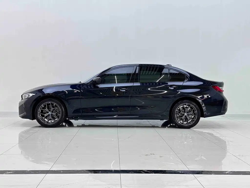 BMW 3 Series 2025