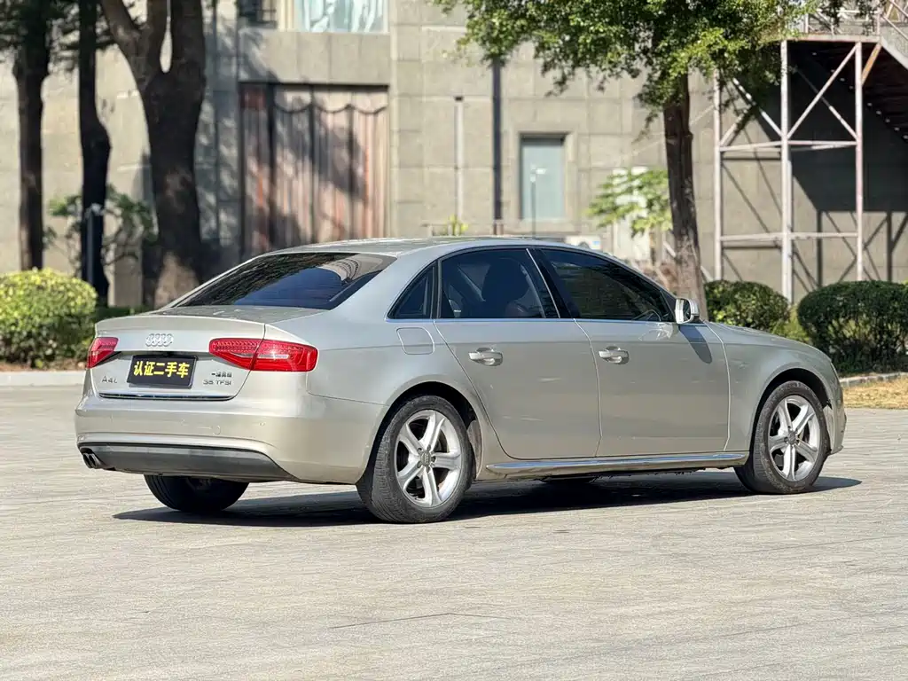 Audi A4L 2016 — фото 20