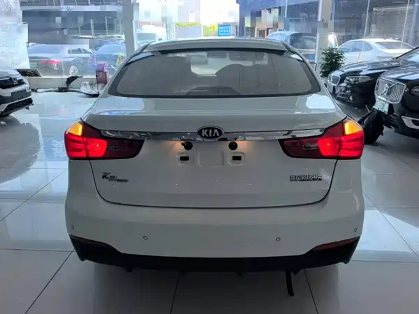 Kia K3 2015