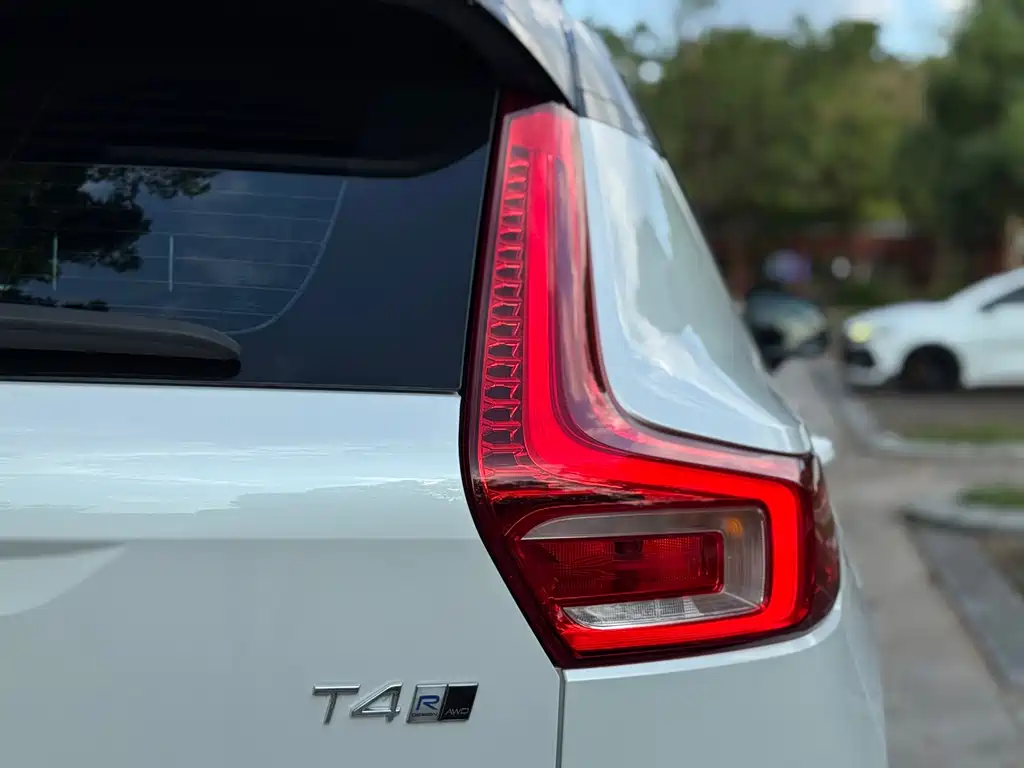 Volvo XC40 2019 — фото 22