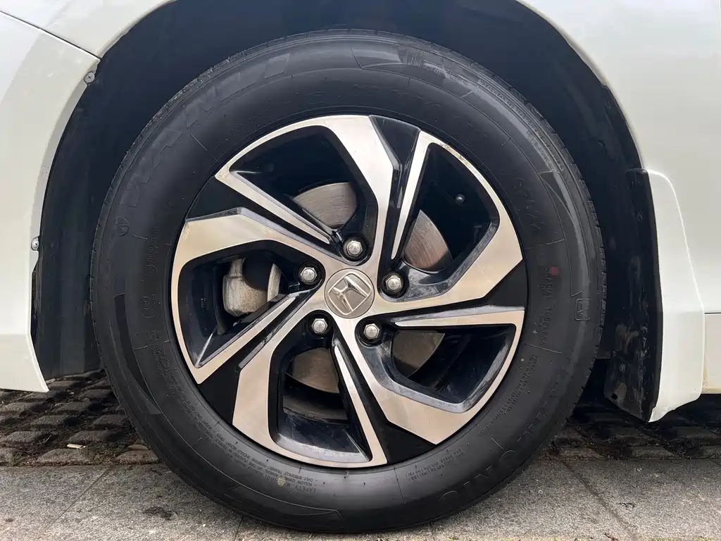 Honda Accord 2017 — фото 13
