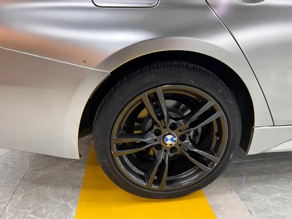 BMW 3 Series 2019 — фото 12