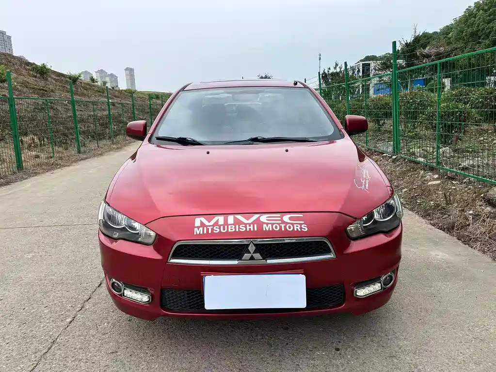 Mitsubishi Lancer EX 2013