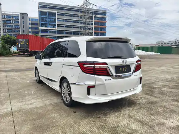 Honda Elysion 2017