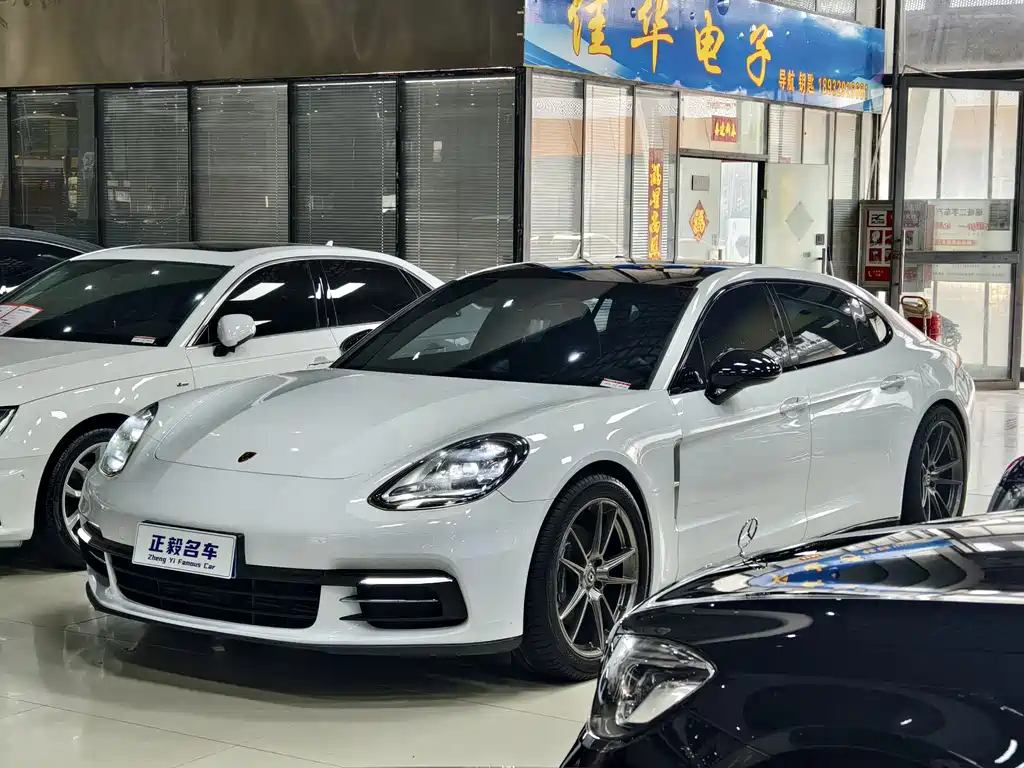 Porsche Panamera 2019