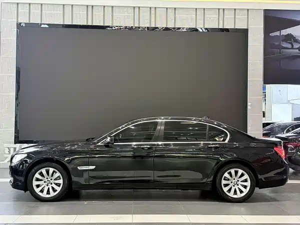BMW 7 Series 2009