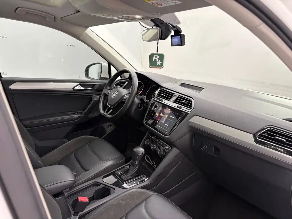 Volkswagen Tiguan L 2020 — фото 14