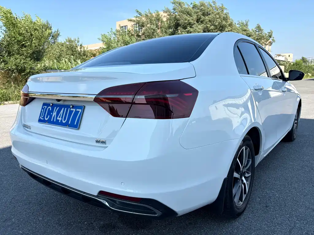 Geely Emgrand 2020
