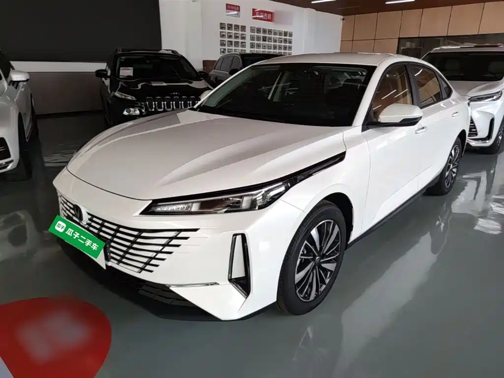 Changan Eado PHEV 2026 — фото 2