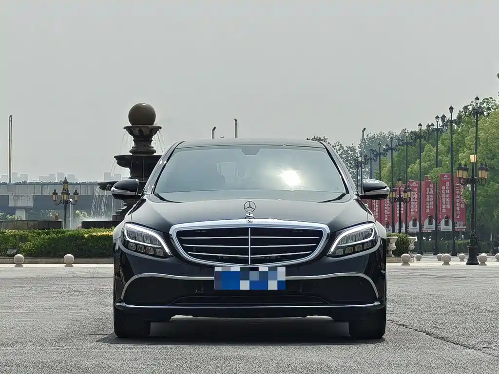 Mercedes-Benz C-Class 2019 — фото 2