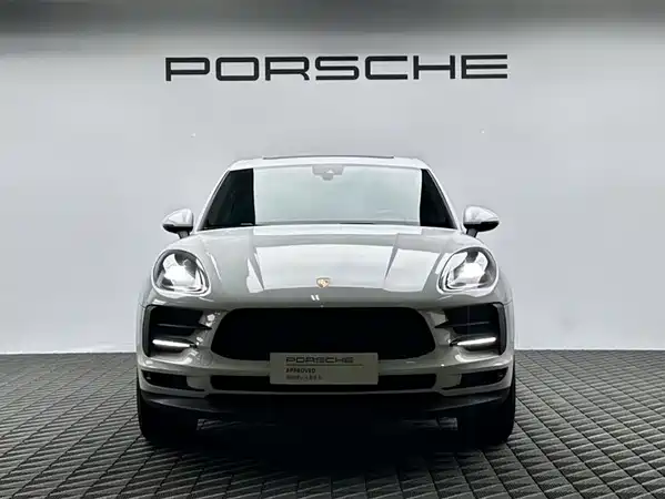 Porsche Macan 2021