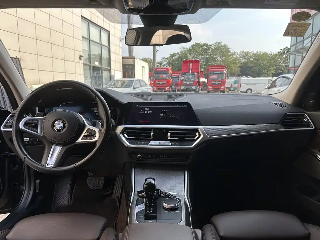 BMW 3 Series 2021 — фото 10