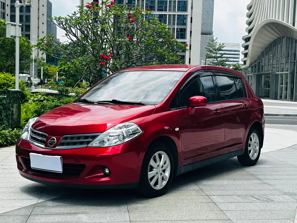 Nissan Tiida 2010