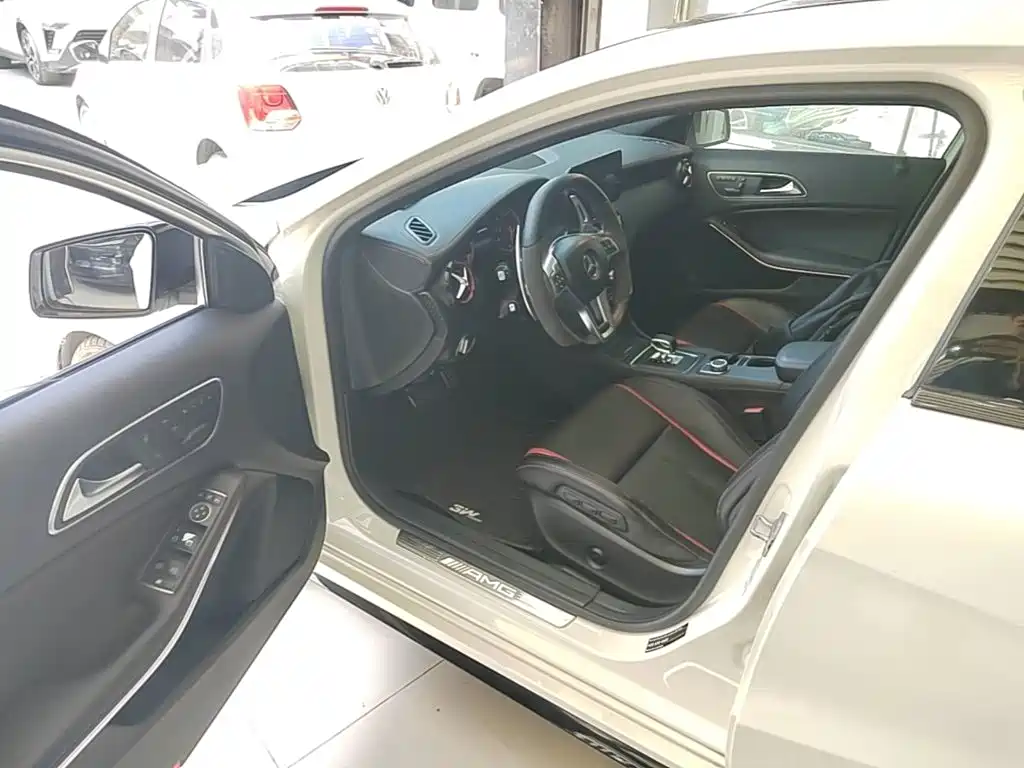 Mercedes-Benz A-Class AMG 2015 — фото 16