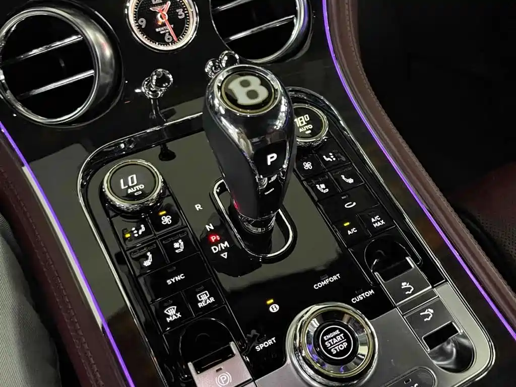 Bentley Continental 2020 — фото 9