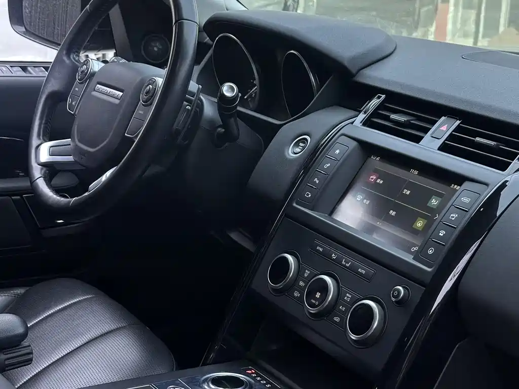 Land Rover Discovery 2018 — фото 6