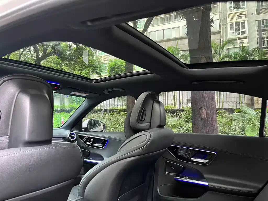Mercedes-Benz C-Class 2023 — фото 15