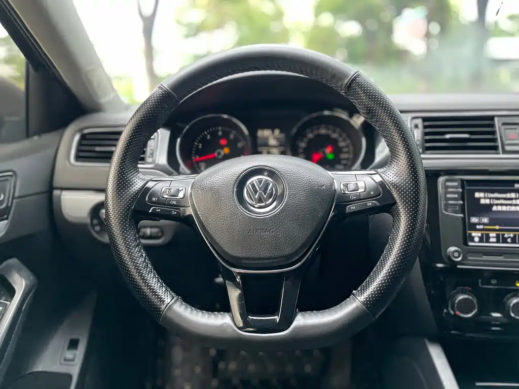 Volkswagen Sagitar 2017 — фото 12
