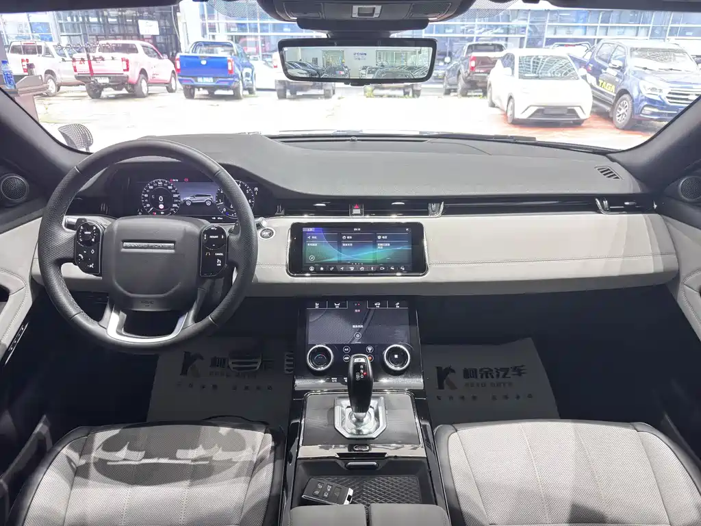 Land Rover Range Rover Evoque 2021 — фото 9