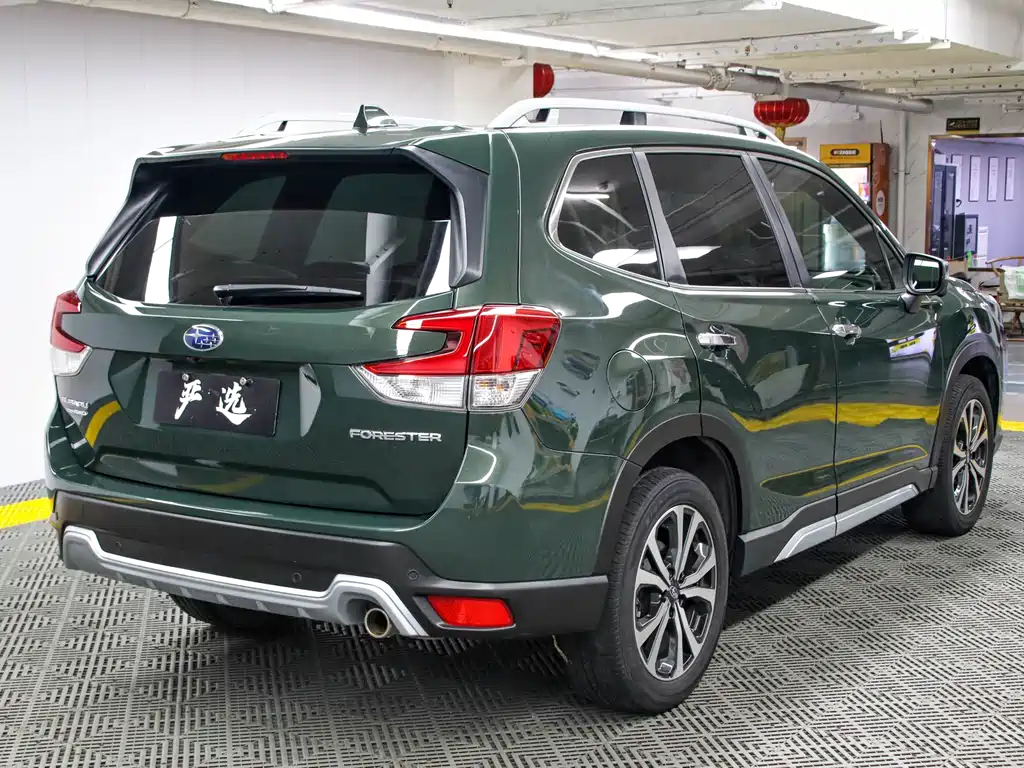 Subaru Forester 2022 — фото 25