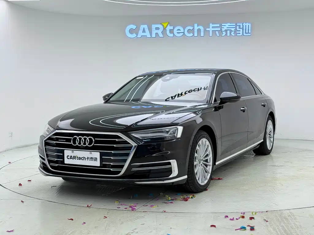 Audi A8 2019 — фото 1