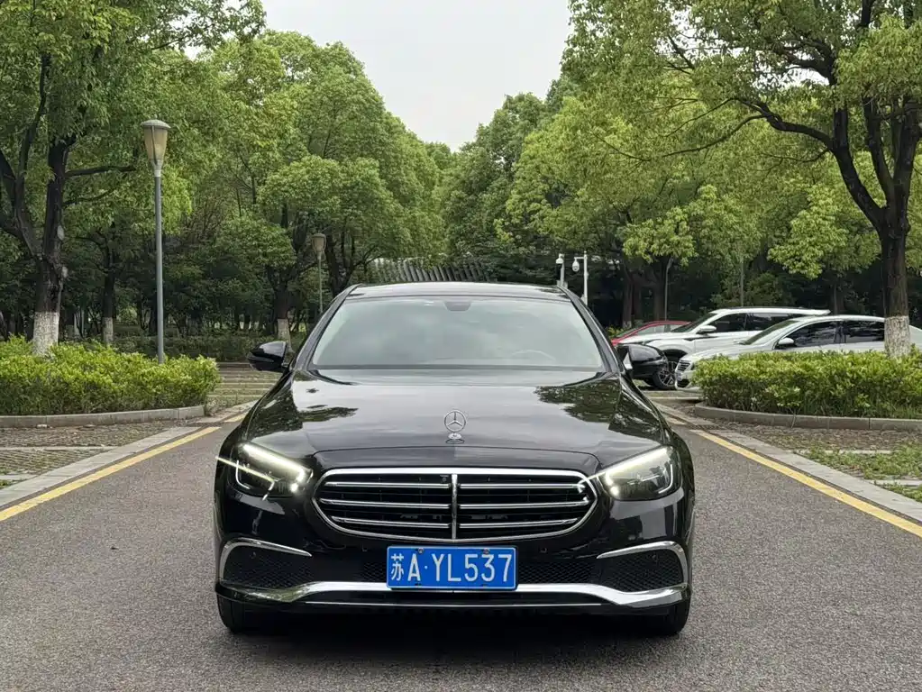 Mercedes-Benz E-Class 2023
