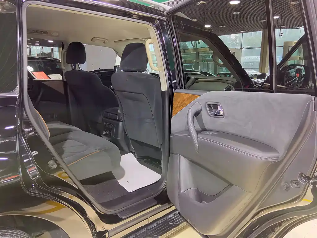 Nissan Patrol 2019 — фото 16