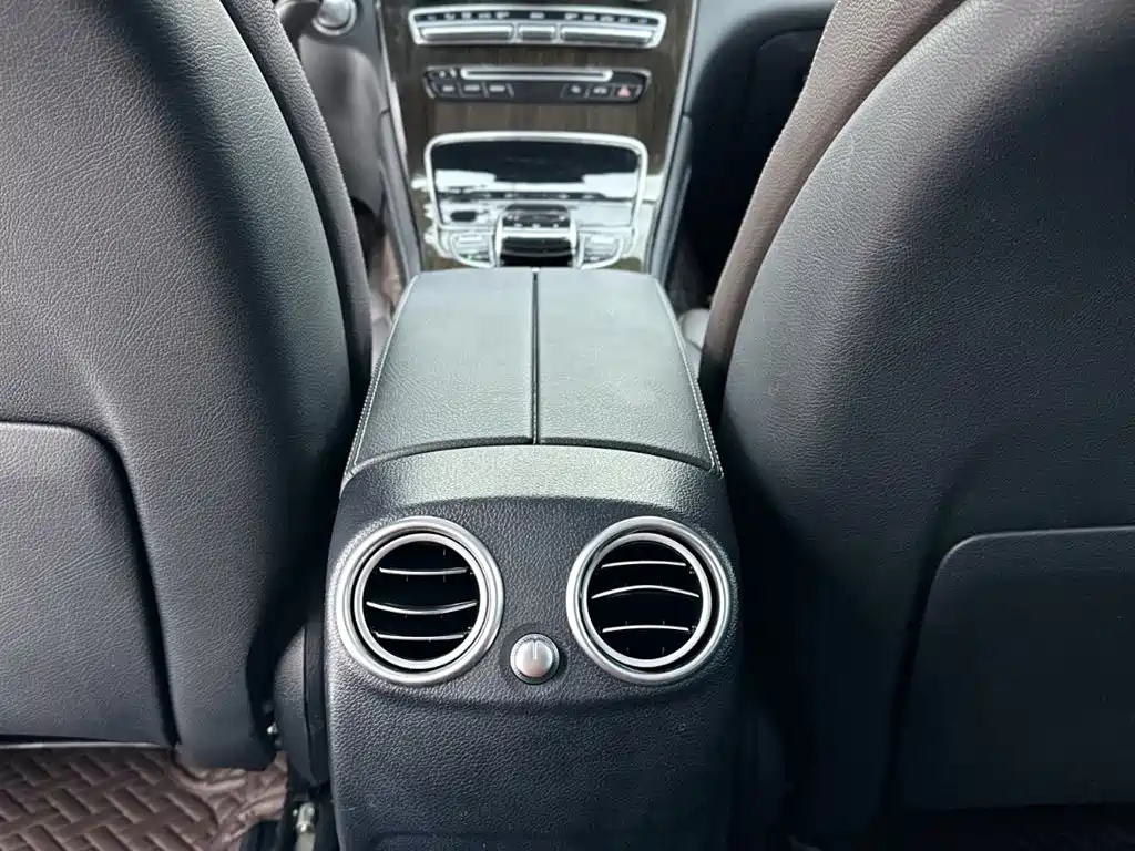 Mercedes-Benz GLC 2017 — фото 20
