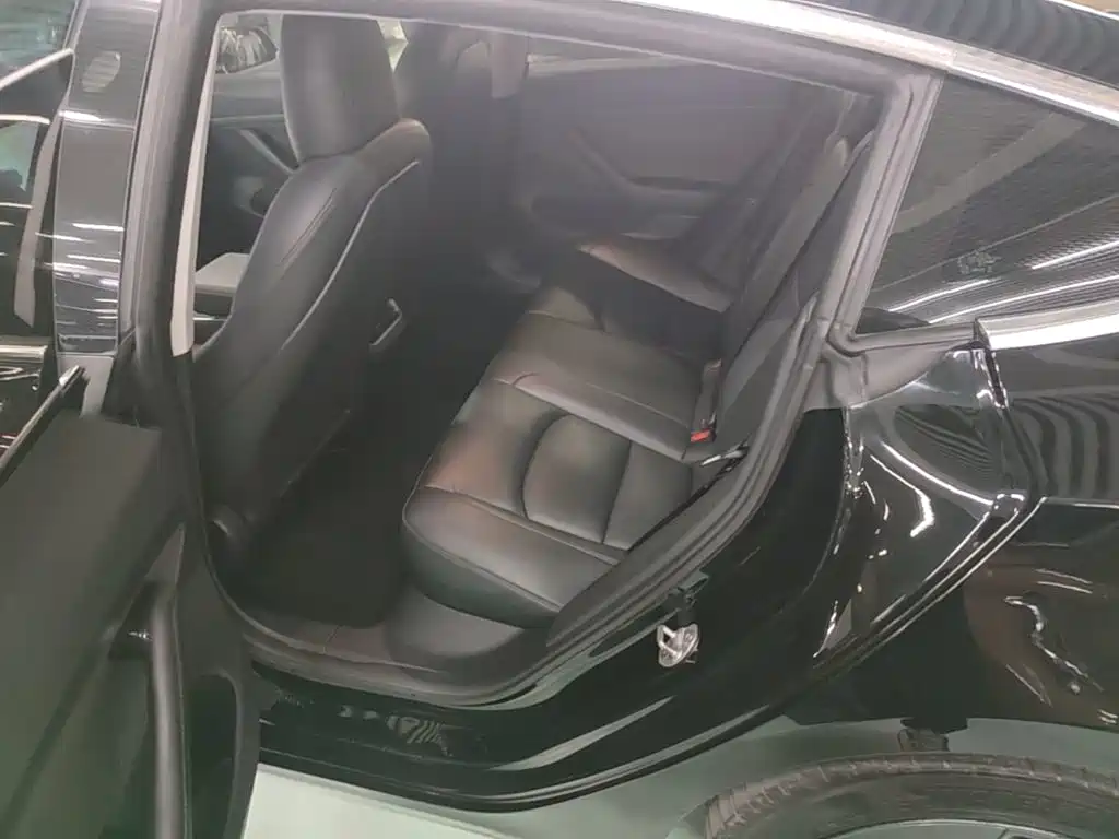 Tesla Model 3 2021 — фото 17
