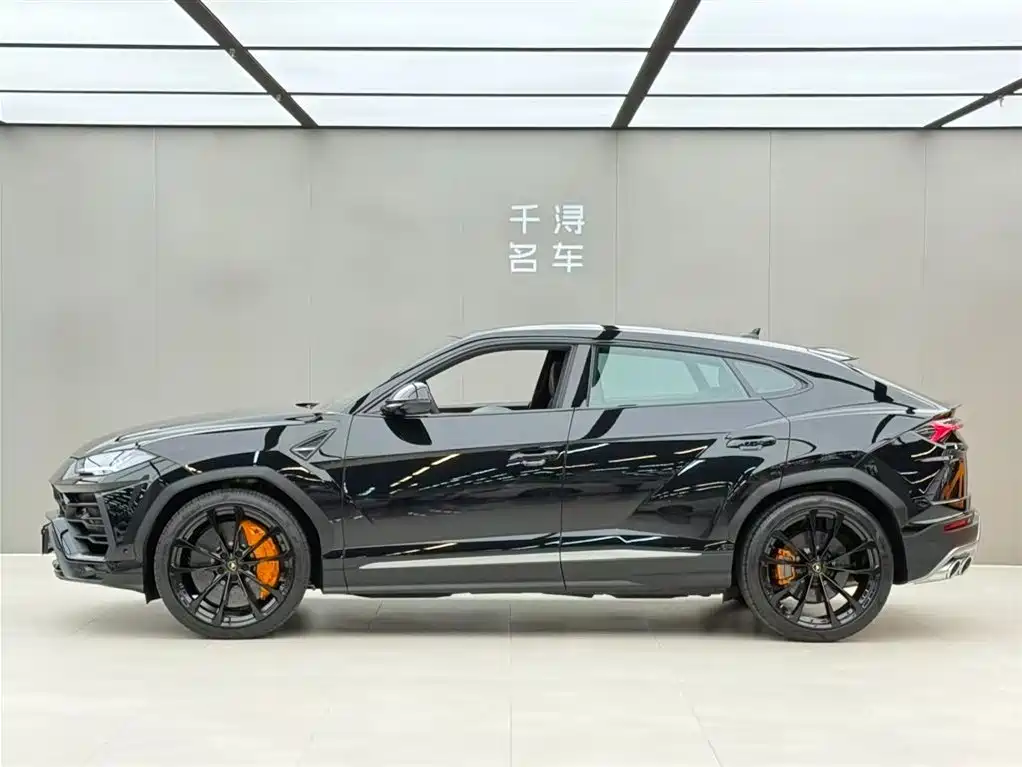 Lamborghini Urus 2022 — фото 3