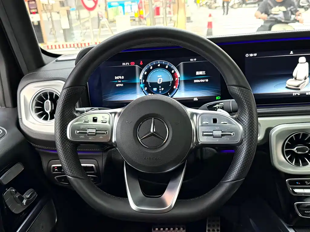 Mercedes-Benz G-Class 2020 — фото 17