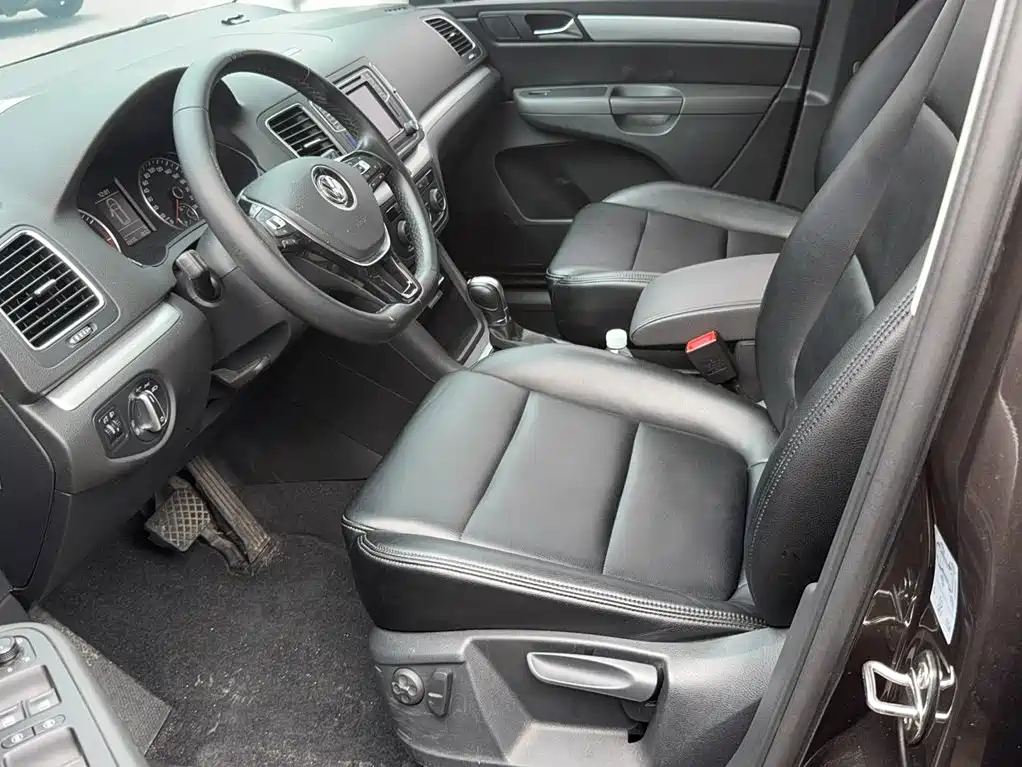 Volkswagen Sharan 2018 — фото 11