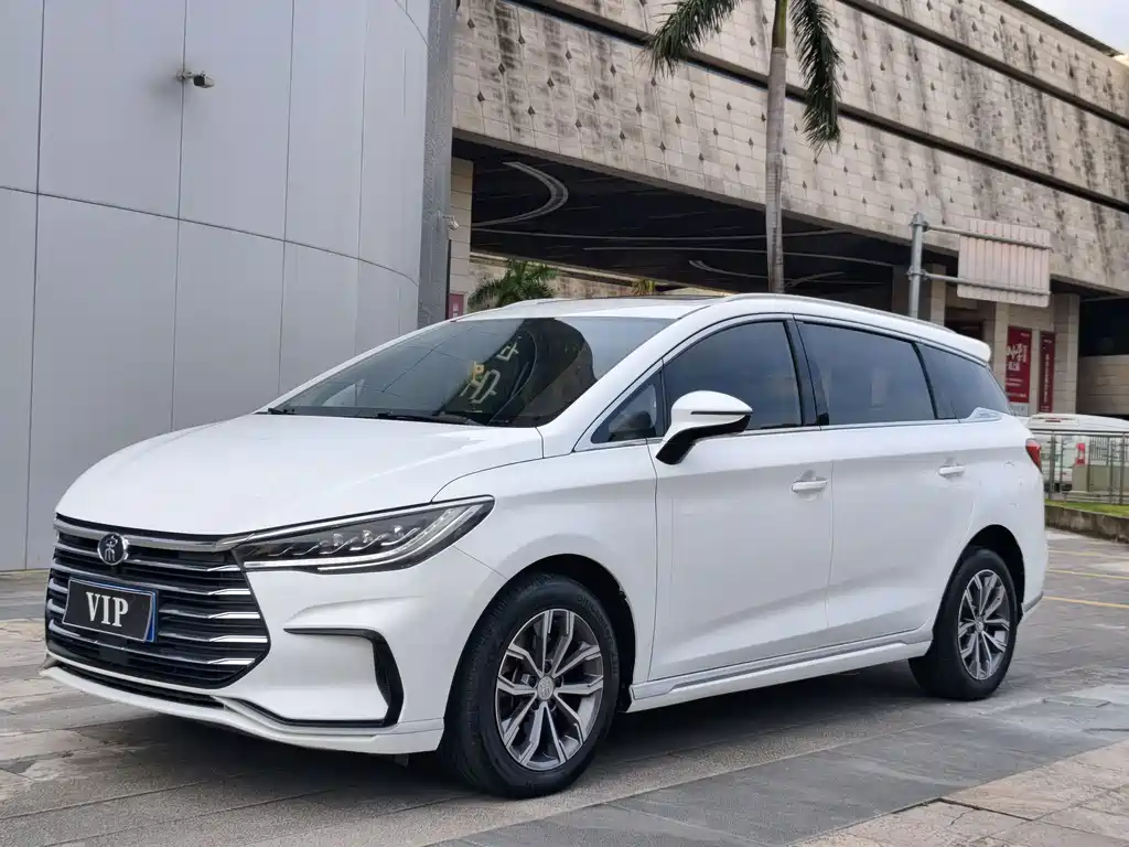 BYD MAX 2020 — фото 1