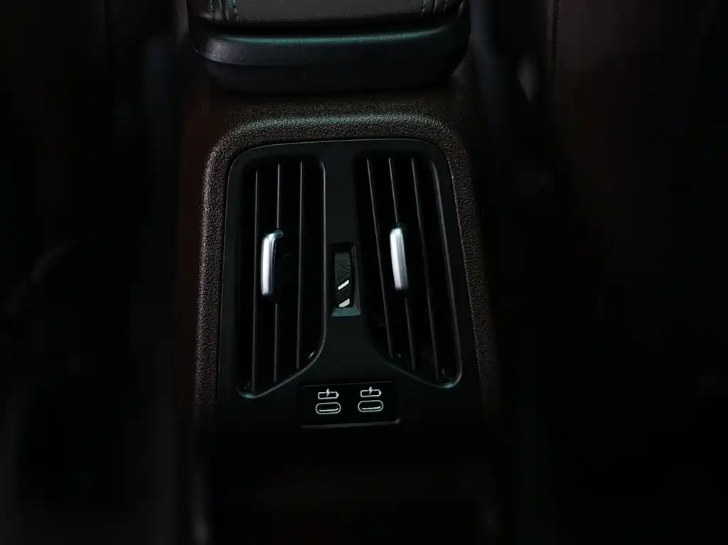 BMW X1 2023 — фото 11