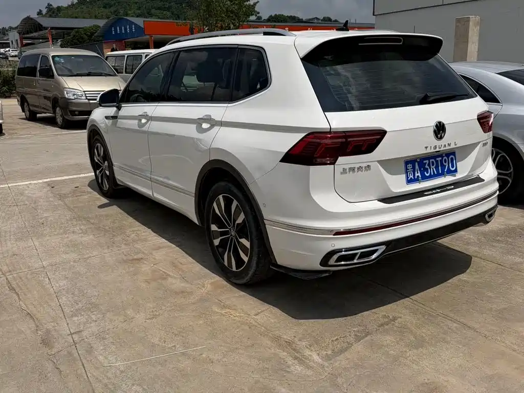 Volkswagen Tiguan L 2021 — фото 7