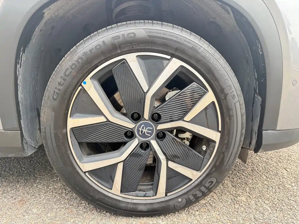 BYD L DM-i 2025 — фото 14