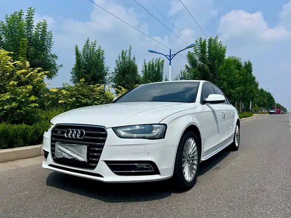 Audi A4L 2015