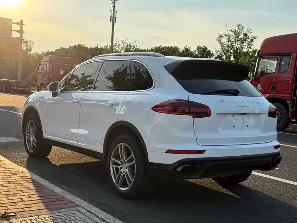 Porsche Cayenne 2016